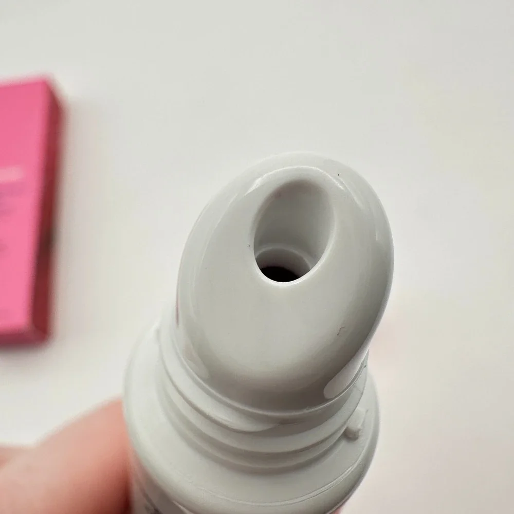 Glossier Strawberry Balm Dotcom‎ Universal Salve 0.5fl Oz/15ml Lipbalm